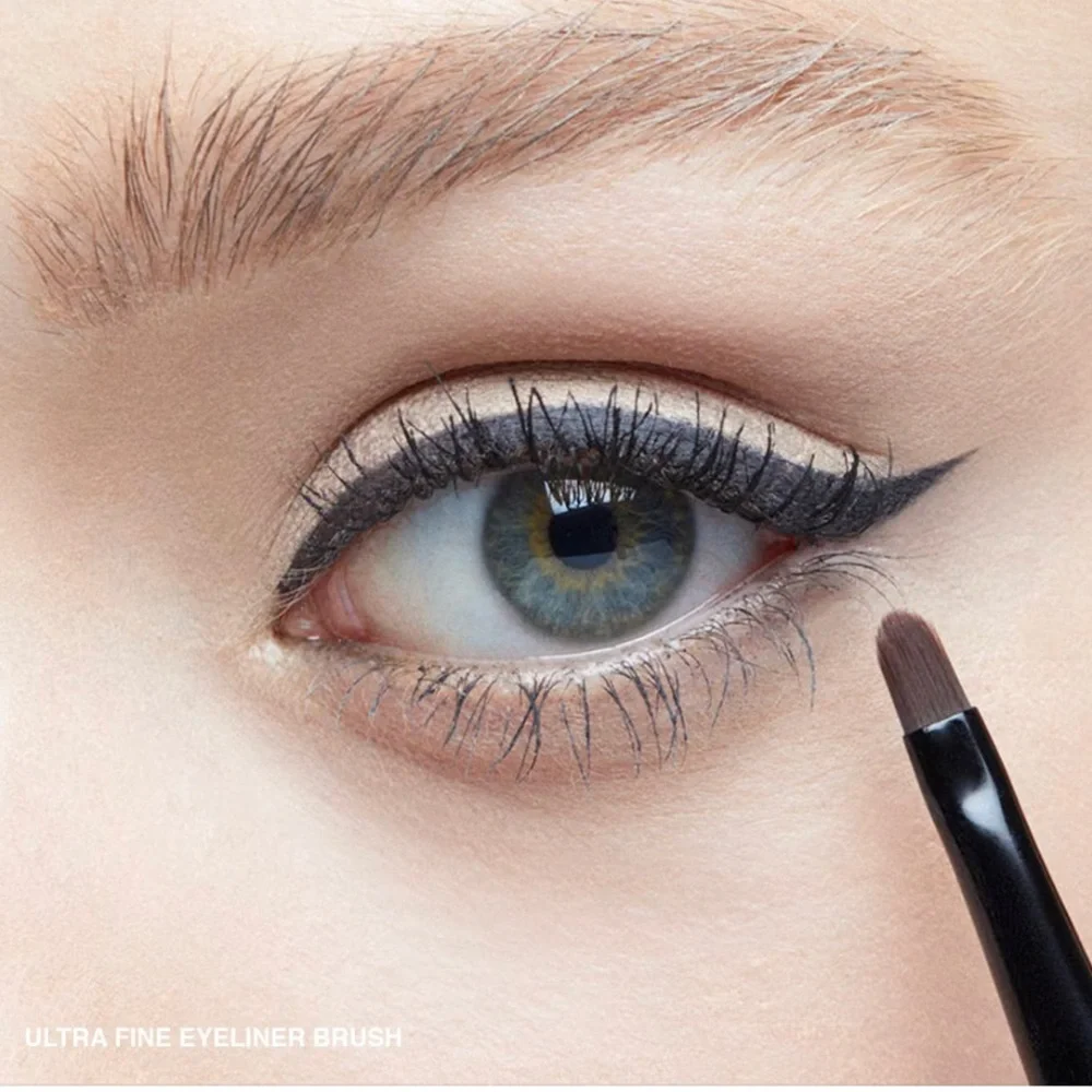 Bobbi Brown Ultra Fine Eyeliner Brush
